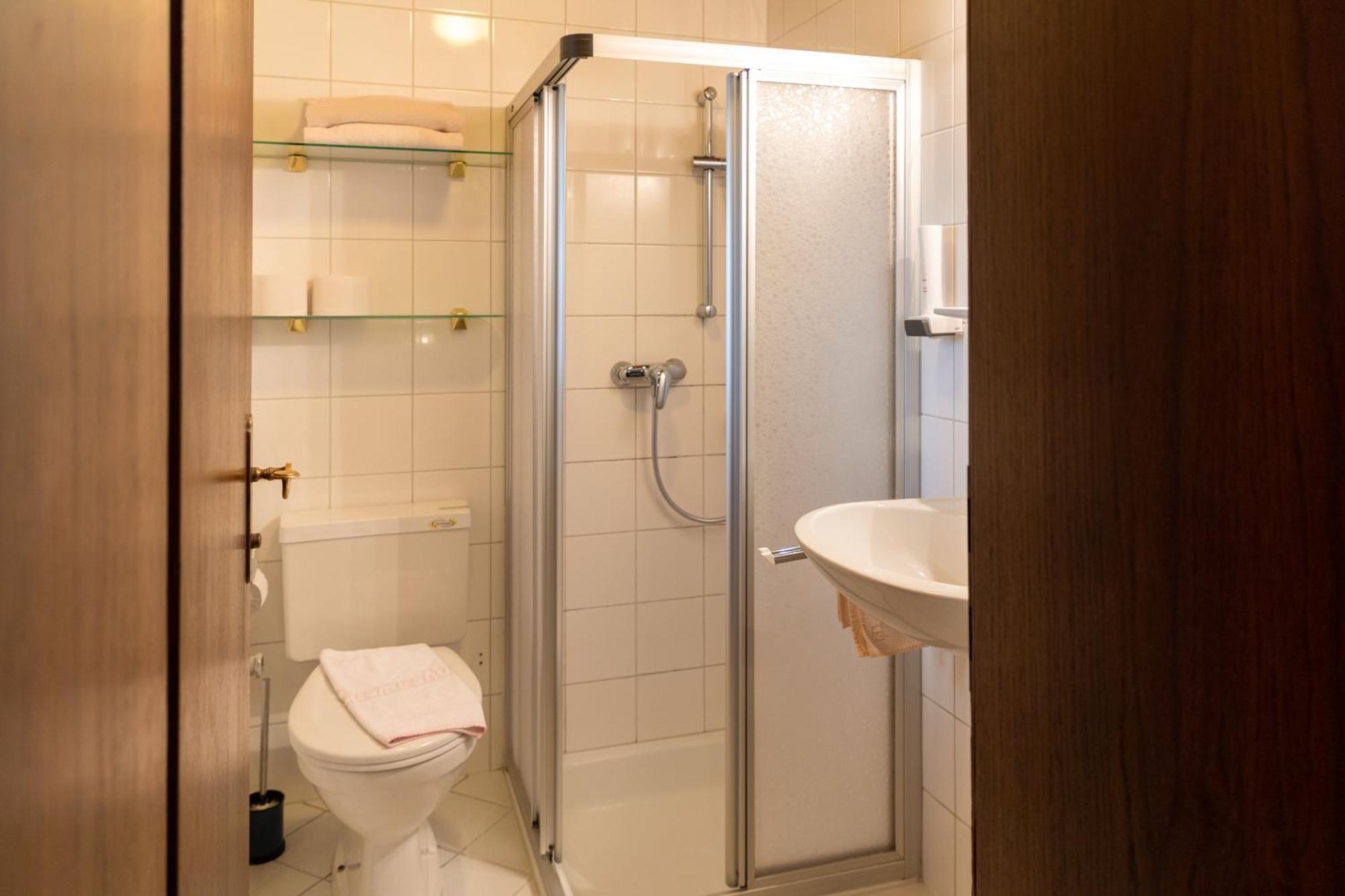 Gaestehaus Johanna Self-Check-In Кіцбюель Номер фото